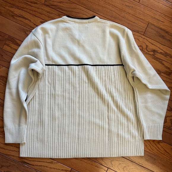 Vintage White Out Sweater Knit - Picture 3 of 3